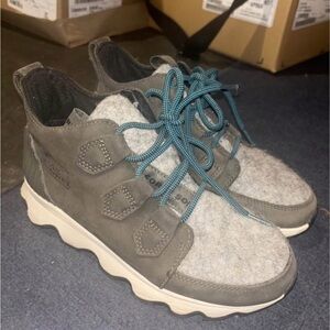 Sorel Gray and Blue Winter Boots